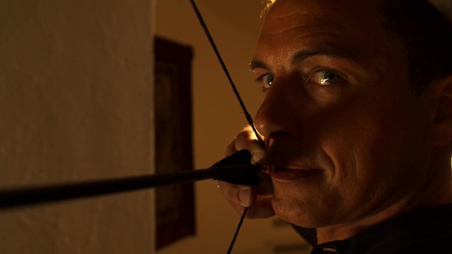 Arrow.S03E03.Merlyn