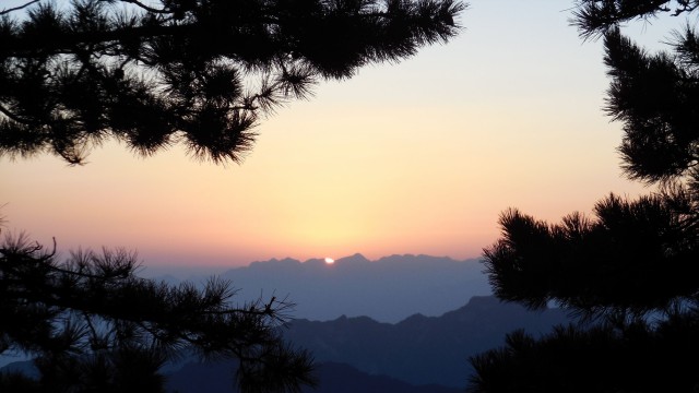 六点四十，太阳升起