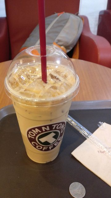 一杯Tom Coffee
